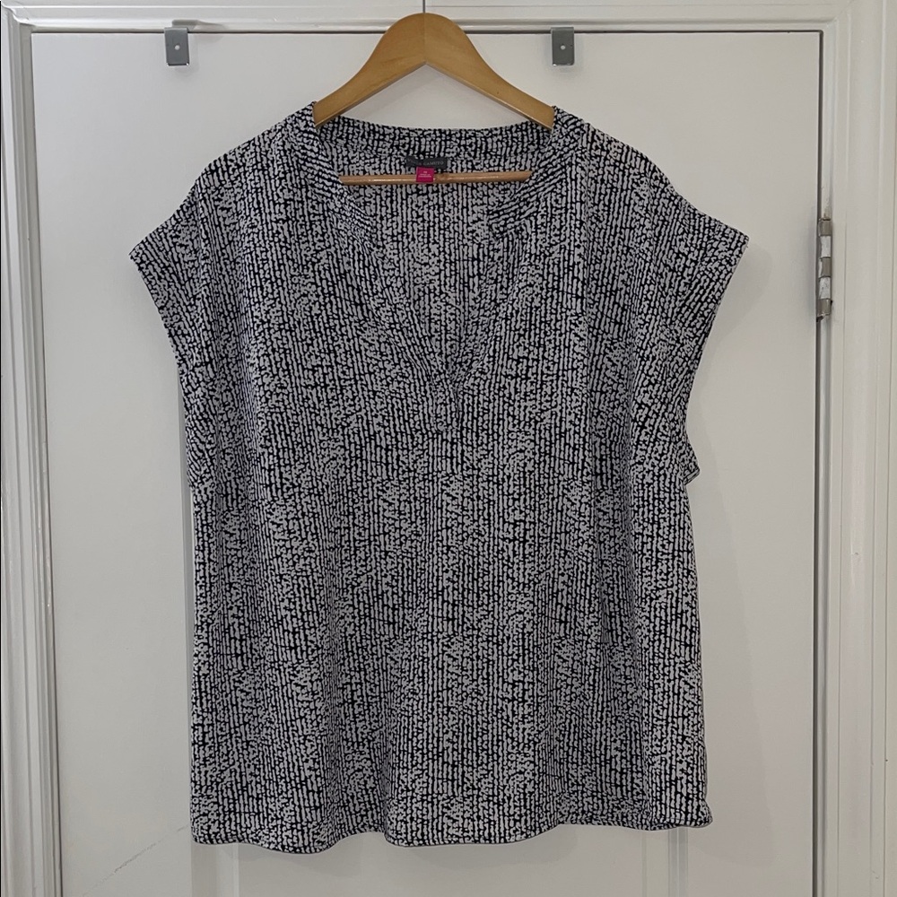 Vince Camuto Patterned Blouse